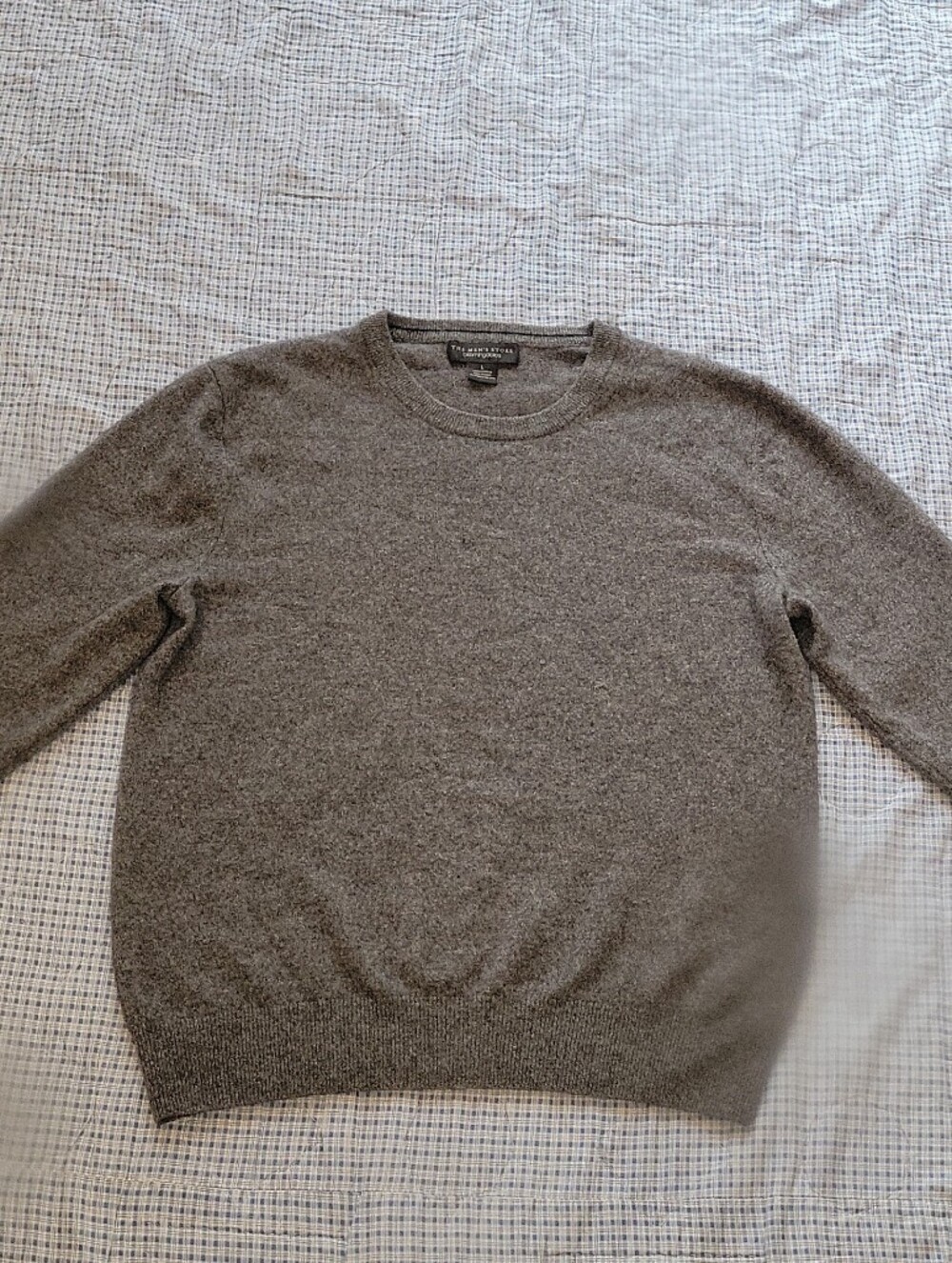 The Men's Store Cashmere men's Crewneck Sweater in Heather Gray
